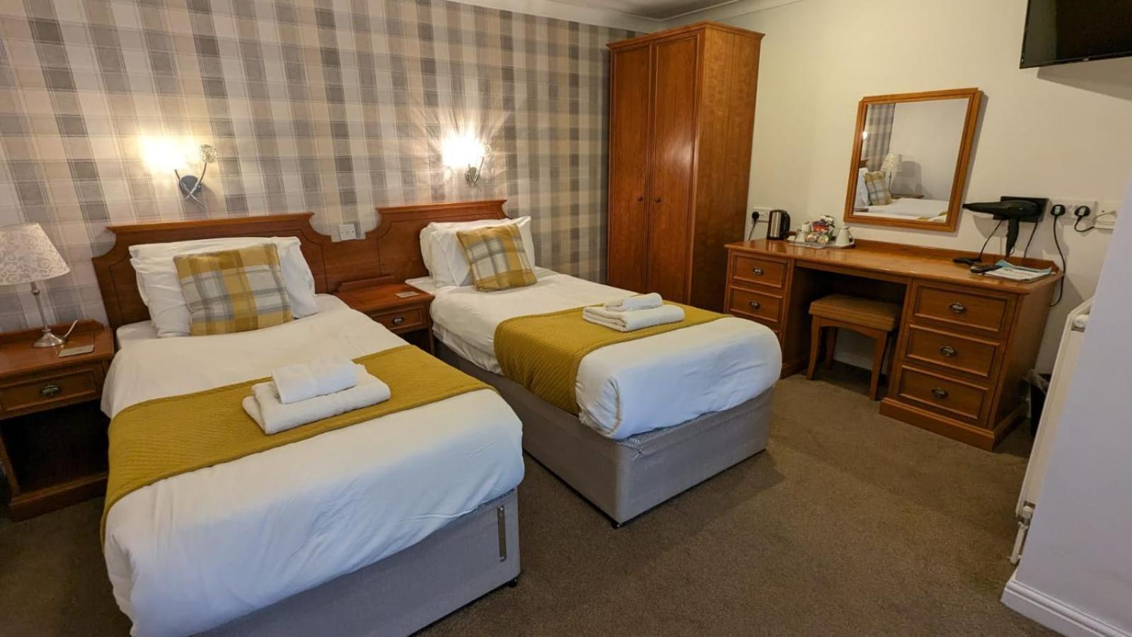 East Ayton Lodge Hotel, Скарбъро Екстериор снимка